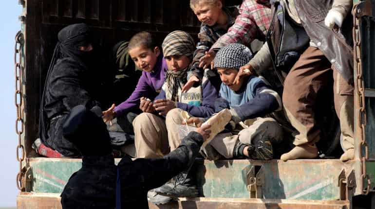 Operation to end last IS Syria pocket hits evacuation snag