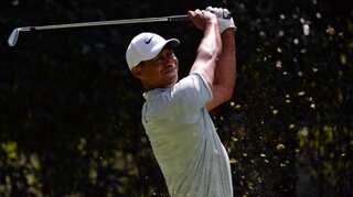 Tiger Woods hits career low with putting woes on consecutive holes in Mexico