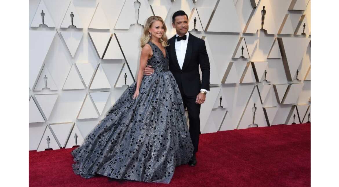 Kelly Ripa and Mark Consuelos