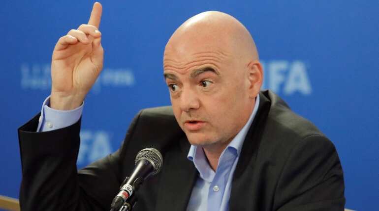 Infantino urges restraint in punishing Super League clubs