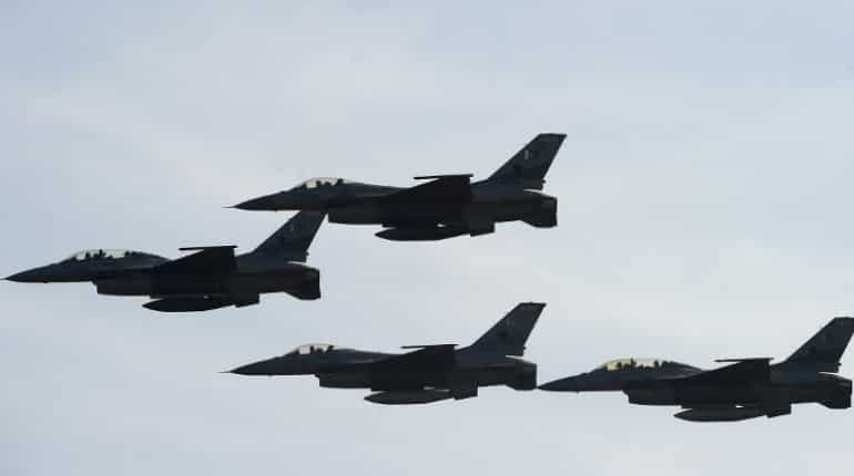 Indian radar catches four Pakistani F-16s flying close to the border in Punjab Indian radar catches four Pakistani F-16s flying close to the border in Punjab