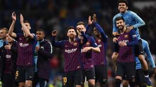 Barcelona beat Real Madrid to edge closer to La Liga title