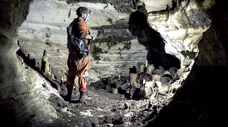 Mexican archaeologists find 100s of Mayan artifacts in cave