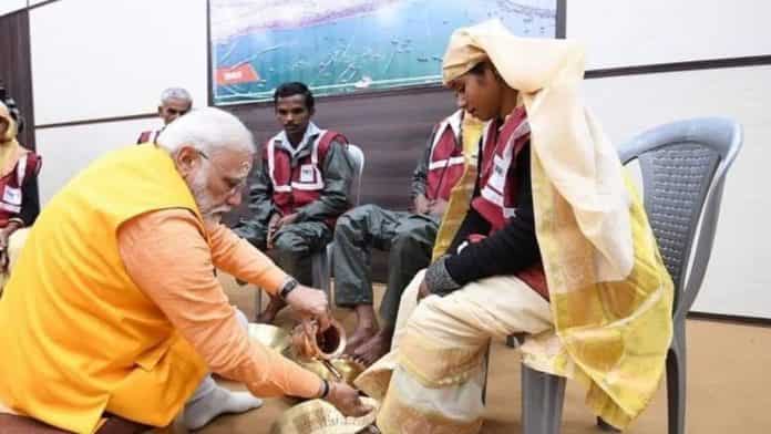 PM Modi donates Rs 21 lakh to Kumbh Mela sanitation workers: PMO PM Modi donates Rs 21 lakh to Kumbh Mela sanitation workers: PMO