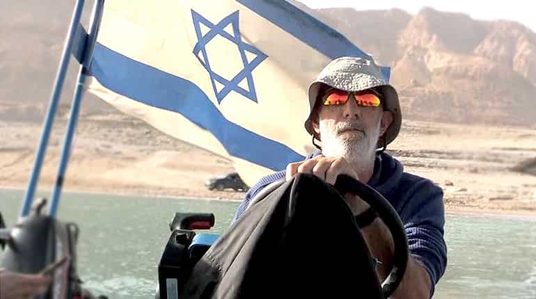 The Dead Sea's lonely sailor