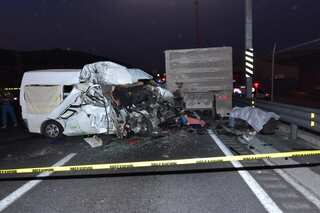 Truck roll-over in Mexico kills at least 25