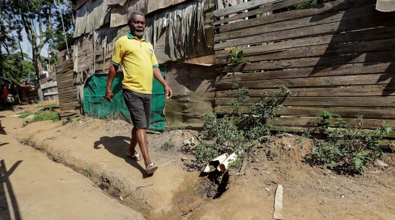 Unsanitized sewers leave millions in Brazil at the peril of viral outbreaks