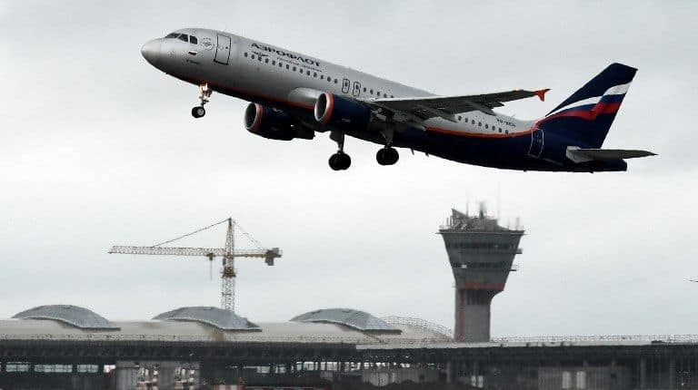 Moscow airport staff find 'mortar shell' on US embassy staffer