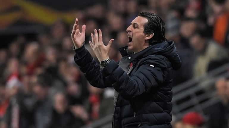Football: Arsenal's under-fire Emery gets club's public backing
