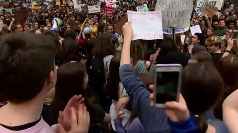 US youth rally in Washington protests climate inaction