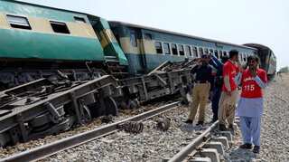 Pakistan: Four killed, 10 wounded after bomb went off on train track in Balochistan