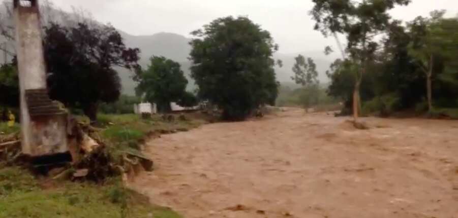 Cyclone Idai: At least 157 killed in Zimbabwe, Mozambique Cyclone Idai: At least 157 killed in Zimbabwe, Mozambique