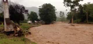 Cyclone Idai: At least 157 killed in Zimbabwe, Mozambique