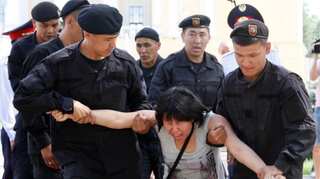 Anti-government protesters held in Kazakhstan, after president resigns