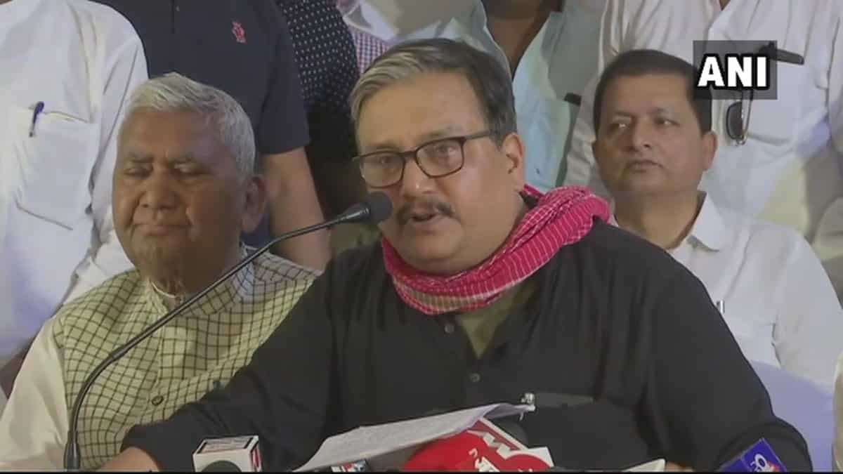 'Mahagathbandhan' announces seat-sharing formula in Bihar, Sharad Yadav to fight on RJD symbol 'Mahagathbandhan' announces seat-sharing formula in Bihar, Sharad Yadav to fight on RJD symbol