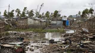 Mozambique cyclone survivors face 'ticking bomb' of disease