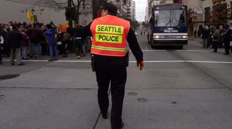 Seattle police report multiple victims in shooting Seattle police report multiple victims in shooting
