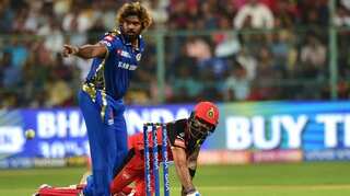 Umpiring howler creates controversy as Mumbai beat Bangalore under controversial