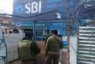Jammu and Kashmir: Terrorists hurl grenade at CRPF bunker in Pulwama, one jawaan injured