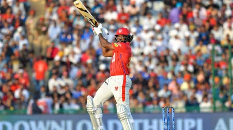 Chris Gayle becomes first batsman to hit 300 IPL sixes