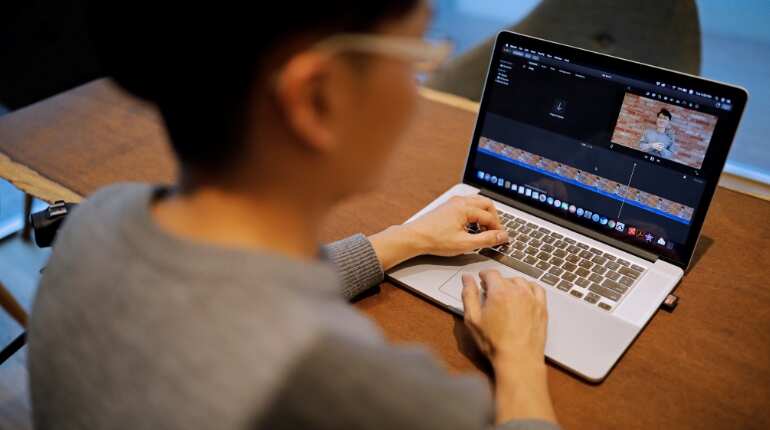 South Korea's burned out millennials choose YouTube over Samsung