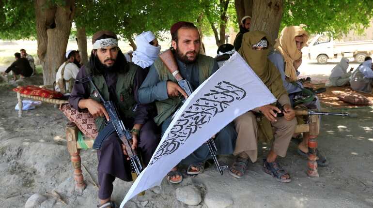 Taliban congratulates cricketers through social media