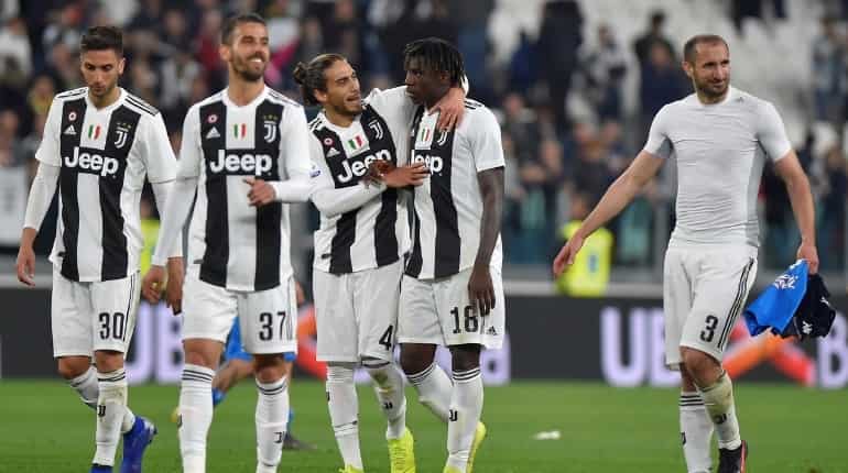 Football: Juventus to ditch stripes after 116 years?