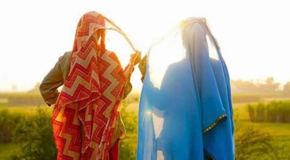 'Saand Ki Aankh': Taapsee Pannu, Bhumi Pednekar give earthy, rural vibes in new photo from film 'Saand Ki Aankh': Taapsee Pannu, Bhumi Pednekar give earthy, rural vibes in new photo from film