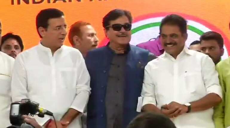 Former BJP leader Shatrughan Sinha joins Congress Former BJP leader Shatrughan Sinha joins Congress