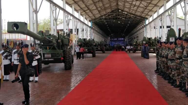 Dhanush gun system based on designs of Bofors howitzer