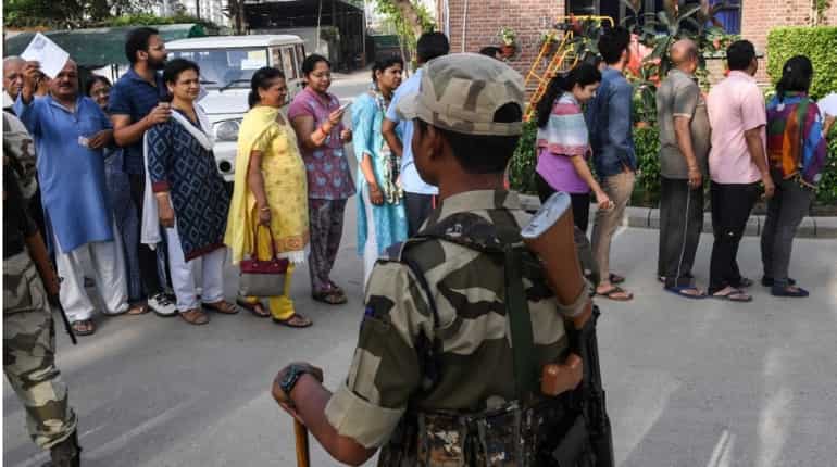 Lok Sabha polls 2019: Jammu and Kashmir sees lowest turnout with 46%, Manipur tops with 81.09% in phase 2 Lok Sabha polls 2019: Jammu and Kashmir sees lowest turnout with 46%, Manipur tops with 81.09% in phase 2