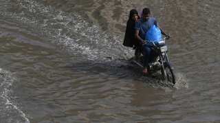 12 killed as flooding paralyses Pakistan's Karachi