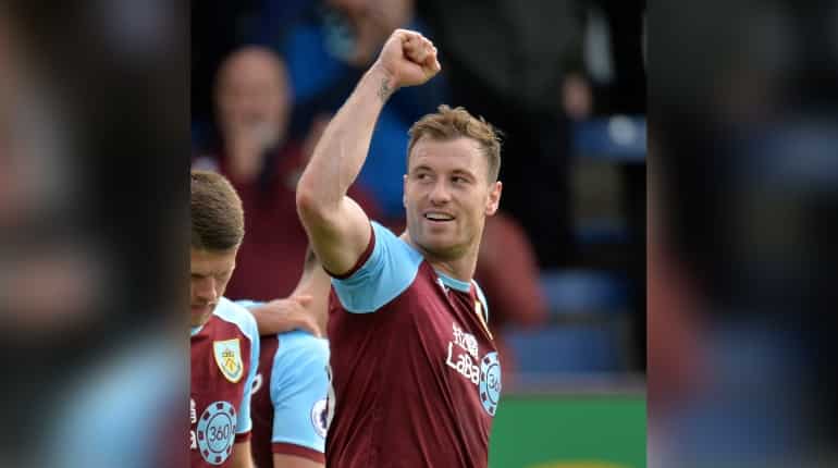 Watch: Premier League footballer gets yellow card for kissing opponent Watch: Premier League footballer gets yellow card for kissing opponent