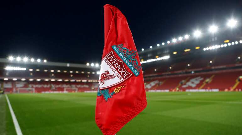 Liverpool head to United with widest gulf in years