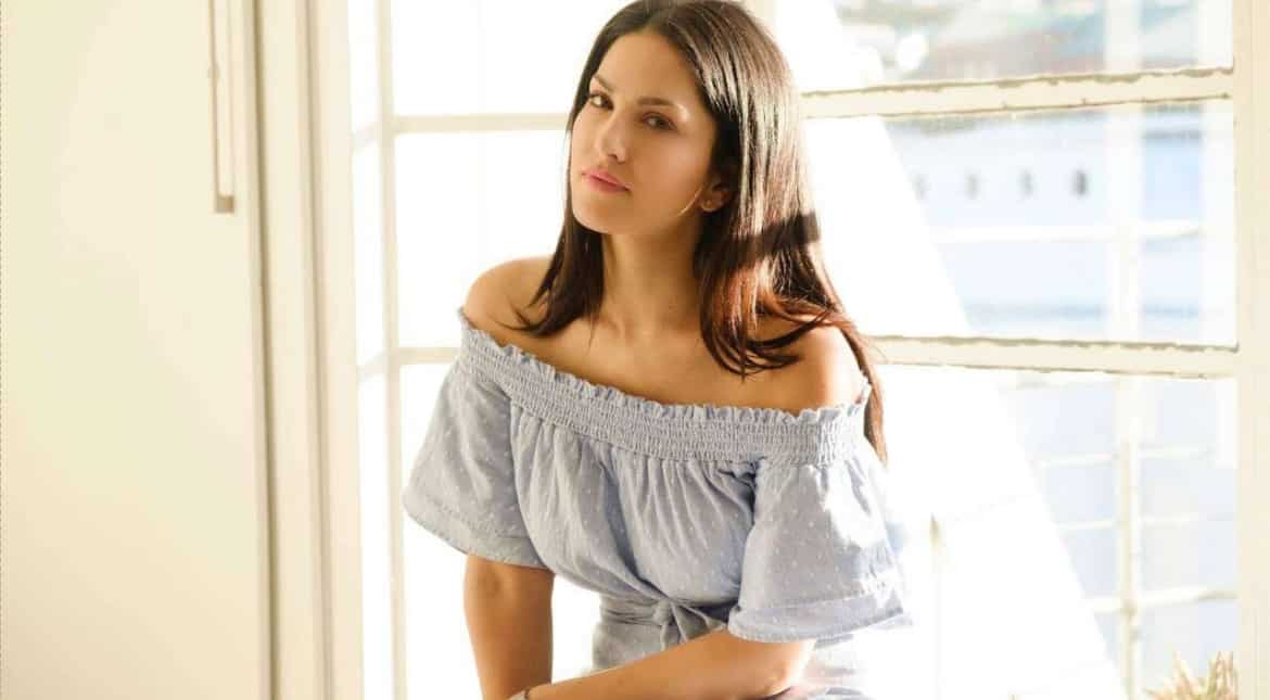 Sunny Leone spotted at Los Angeles' Descanso Gardens