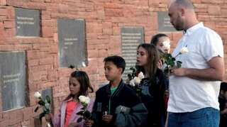 Dozens pay tribute to Columbine massacre victims on 20th anniversary