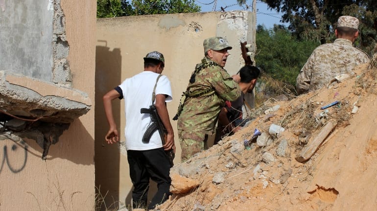 Heavy clashes erupt in southern suburbs of Libyan capital, locals report heavy shelling Heavy clashes erupt in southern suburbs of Libyan capital, locals report heavy shelling