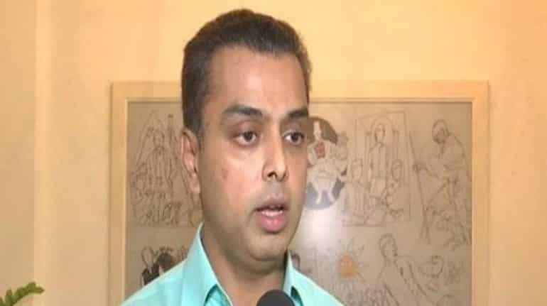 Milind Deora's resignation not yet accepted:  Mallikarjun Kharge