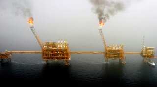 International oil prices dip over China-US trade dispute, Iran sanctions