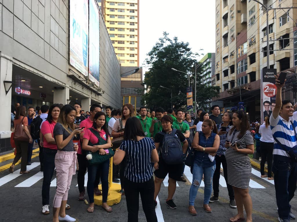 Five dead as buildings collapse in Philippine quake: Official Five dead as buildings collapse in Philippine quake: Official