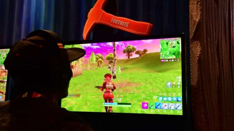 Playing video games may harm girls' social skills than male peers: Study Playing video games may harm girls' social skills than male peers: Study