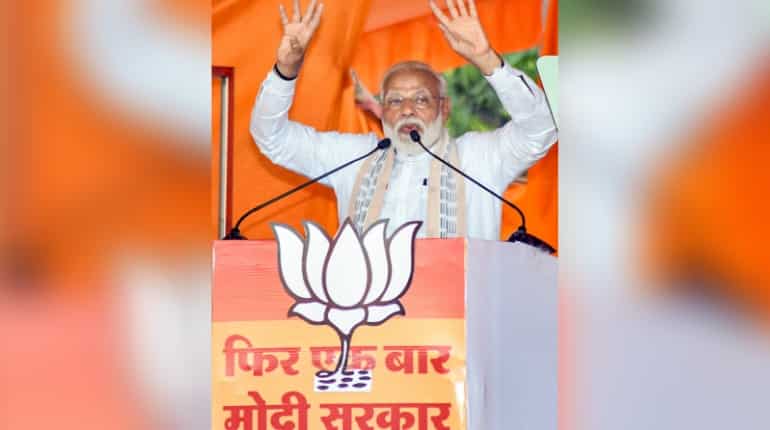 Those who said there is no 'wave' have now knelt before it: PM Modi Those who said there is no 'wave' have now knelt before it: PM Modi