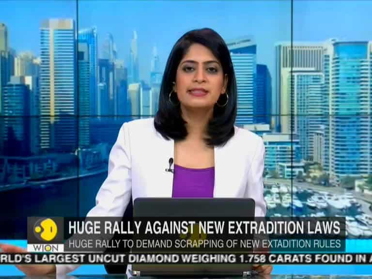Thousands march to Hong Kong Parliament
