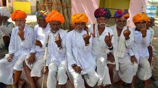 Lok Sabha polls 2019: Rajasthan voters brave scorching heat to come, vote