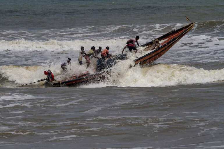 Armed forces on alert as Odisha braces for cyclonic storm 'Fani' Armed forces on alert as Odisha braces for cyclonic storm 'Fani'