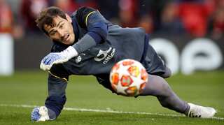 Porto goalkeeper Iker Casillas suffers heart attack, taken to hospital