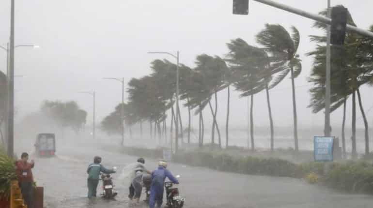 Cyclone Fani: 8 people dead in Odisha, CM Naveen Patnaik holds review meeting