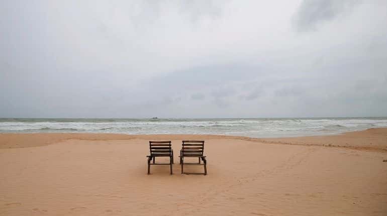 Rooms 50% off, ads in Russia: Sri Lanka woos tourists after Easter attacks Rooms 50% off, ads in Russia: Sri Lanka woos tourists after Easter attacks