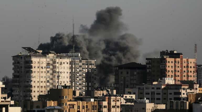 Israel allows Christians in Gaza to visit Christmas sites