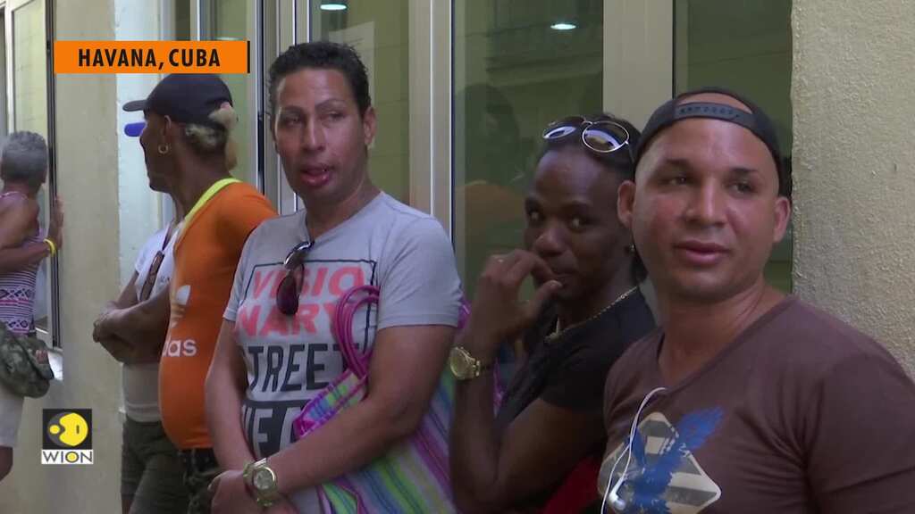 Cuba suspends gay parade